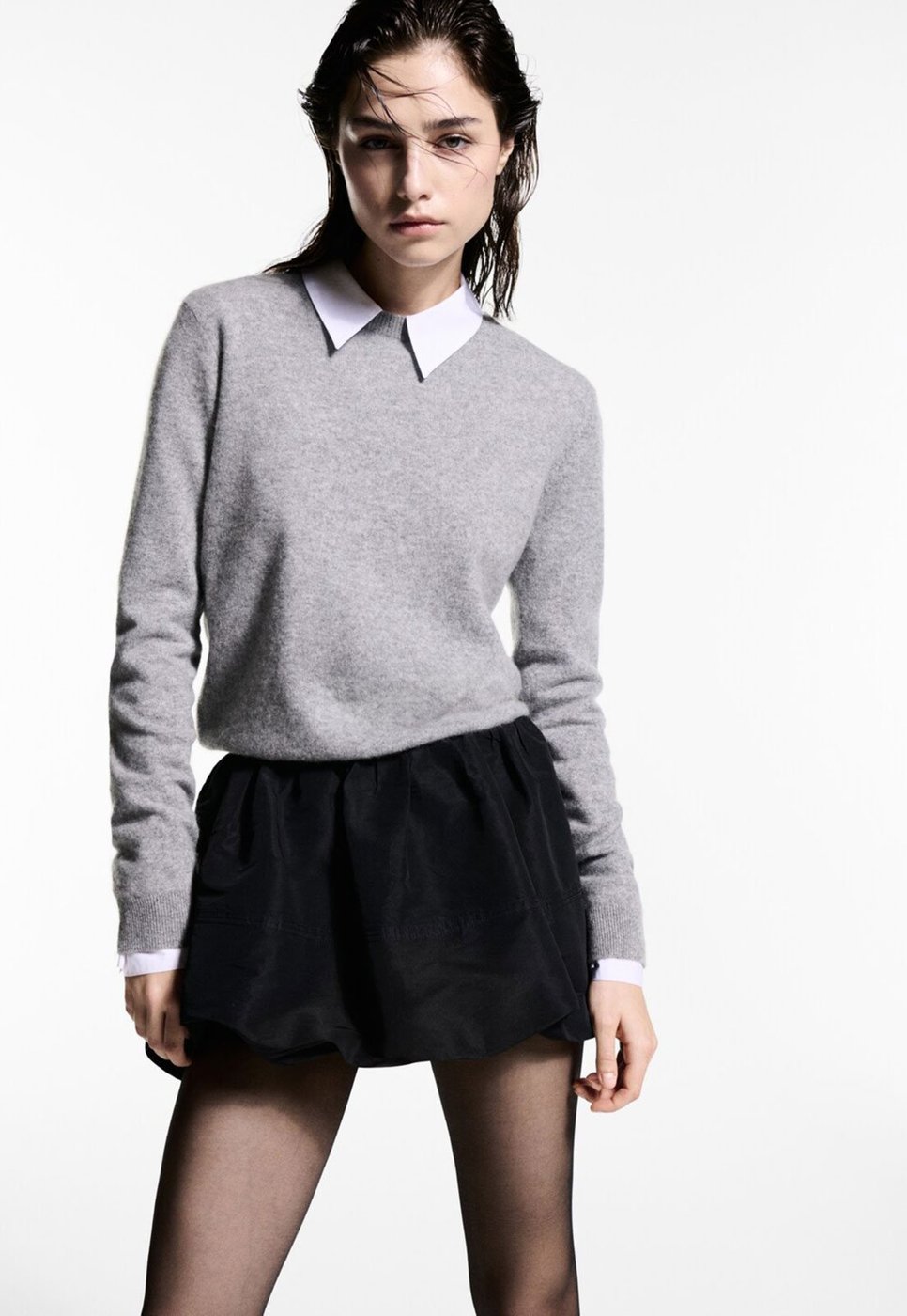 Saia Mango Curta Balonê Preta