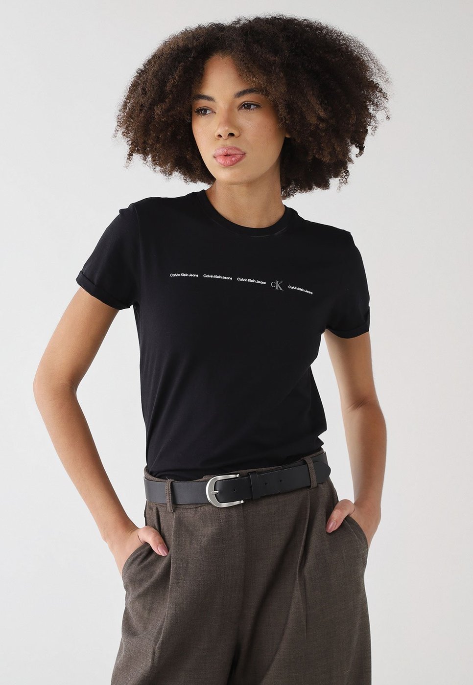 Imagem principal Camiseta Calvin Klein Jeans Reta Logo Preta preto Calvin Klein Jeans preto