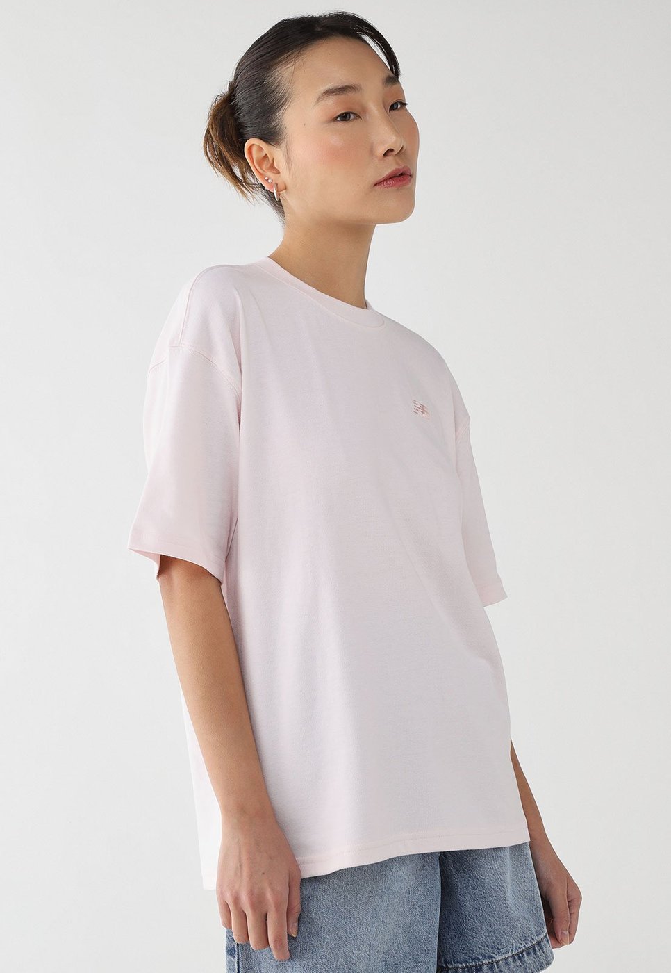 Imagem principal Camiseta Feminina New Balance Oversized Small Logo rosa New Balance rosa