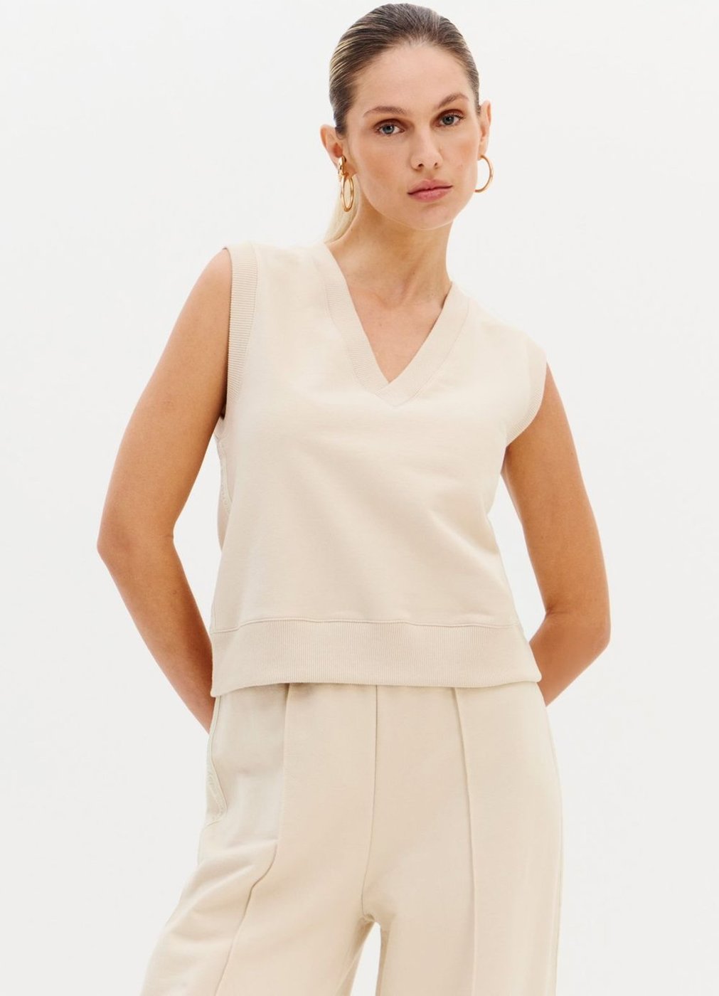 Colete Moletom Decote V