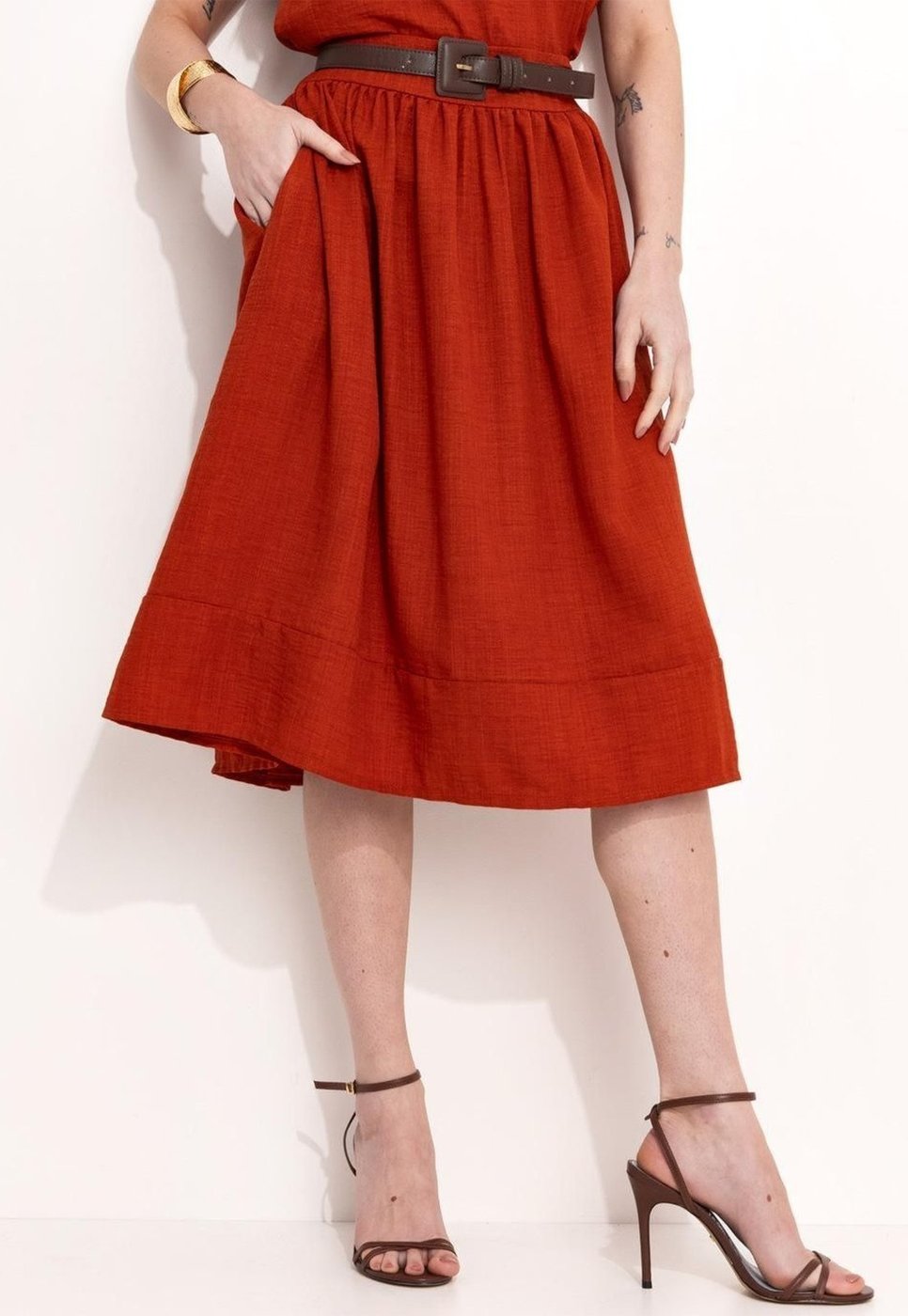 Imagem principal Saia Em Tecido Texturizado Ferrugem Quintess verde Quintess verde