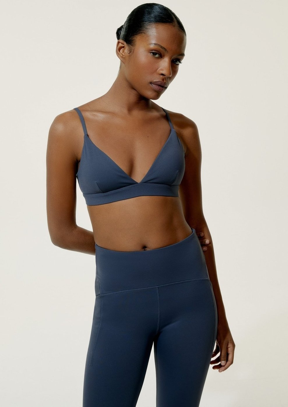 Imagem principal Top Esportivo Decote V Hering HERING SPORTS azul HERING SPORTS azul