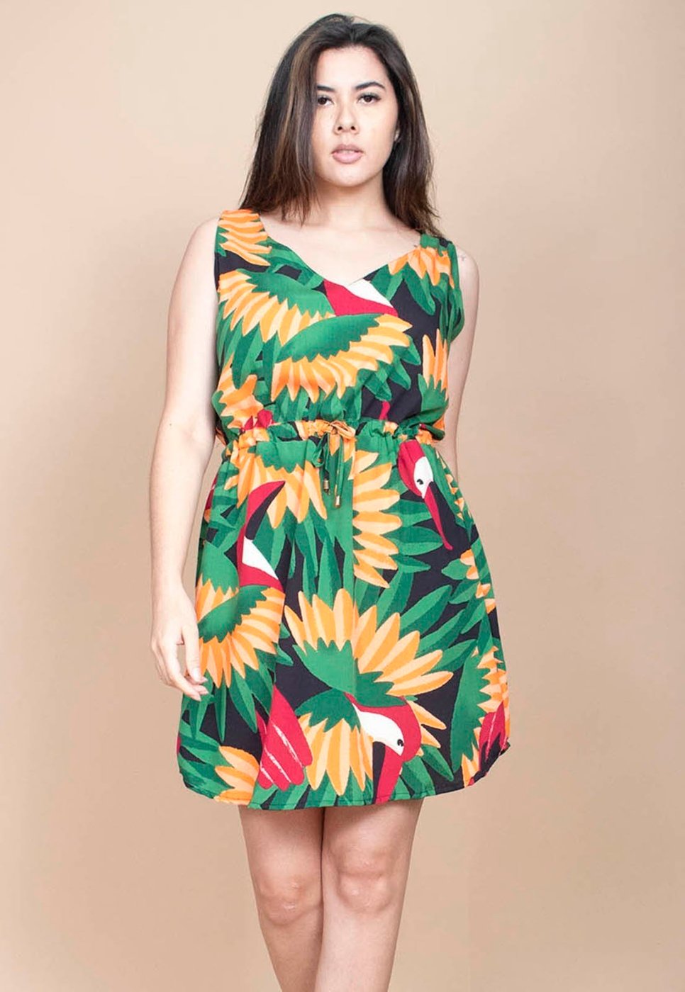 Vestido Cabanafree Plano Curto Estampa Festa dos Tucanos