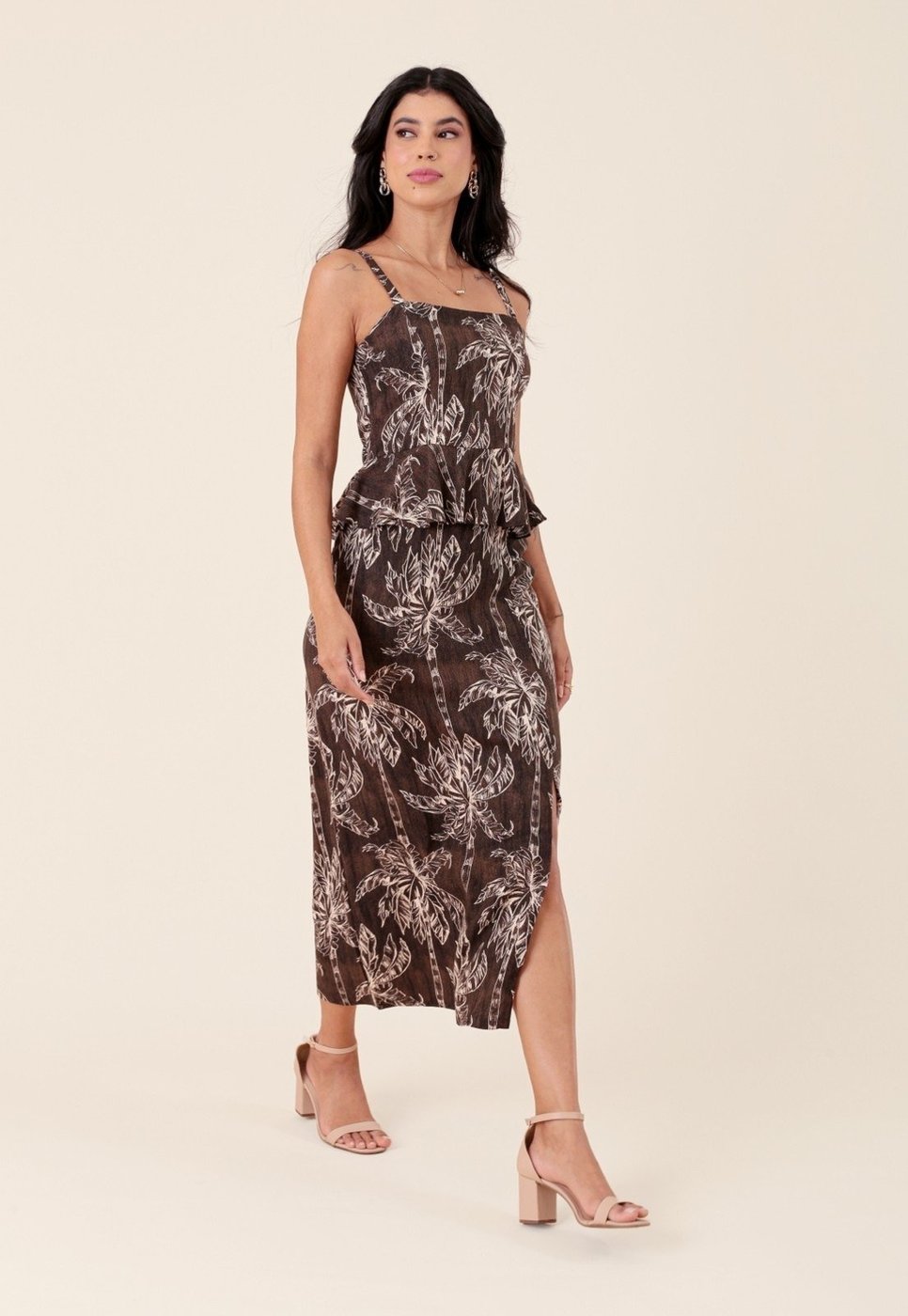 Vestido Em Linho Pop Me Estampado Palmeira Negra Peplum Com Alças Preto