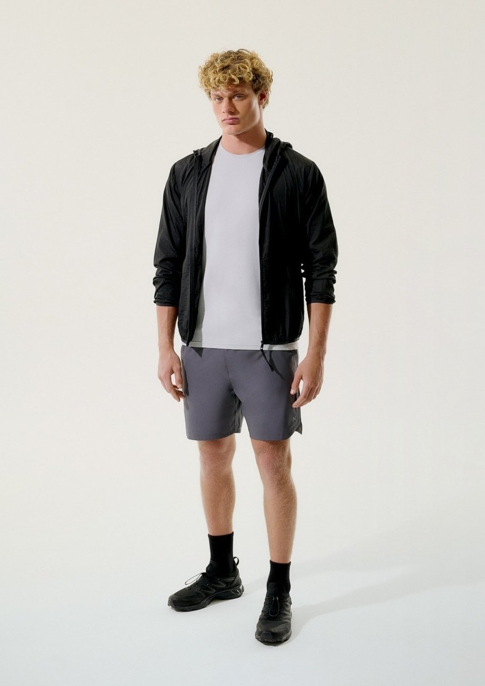 Imagem principal Bermuda Esportiva Masculina Com Cordão Hering preto preto