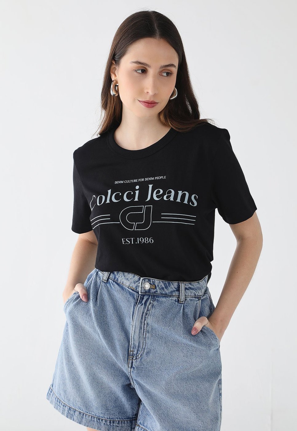 Imagem principal Camiseta Feminina Colcci Jeans Logo Preta preto Colcci Jeans preto