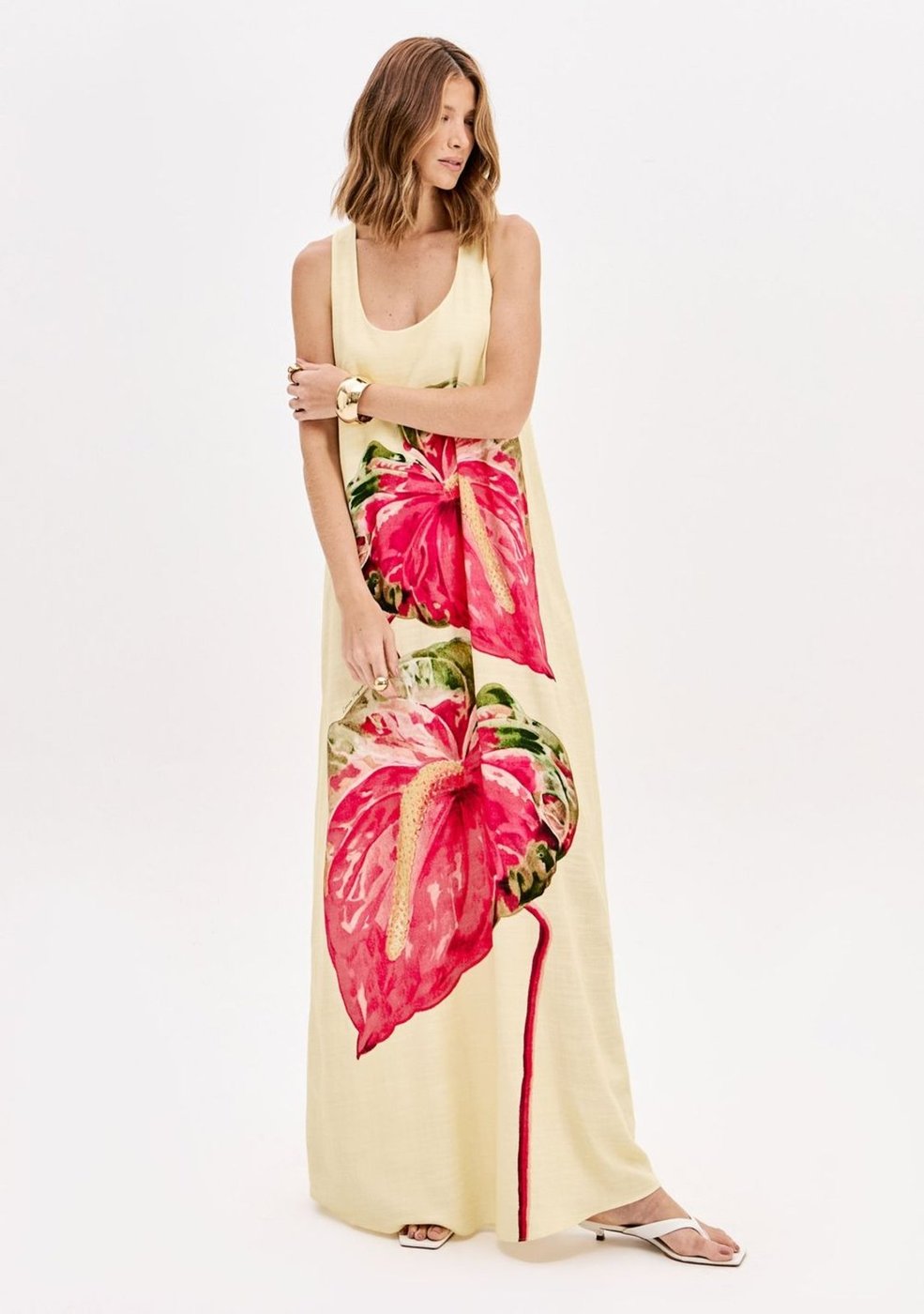 Vestido Longo Sem Mangas Com Cinto