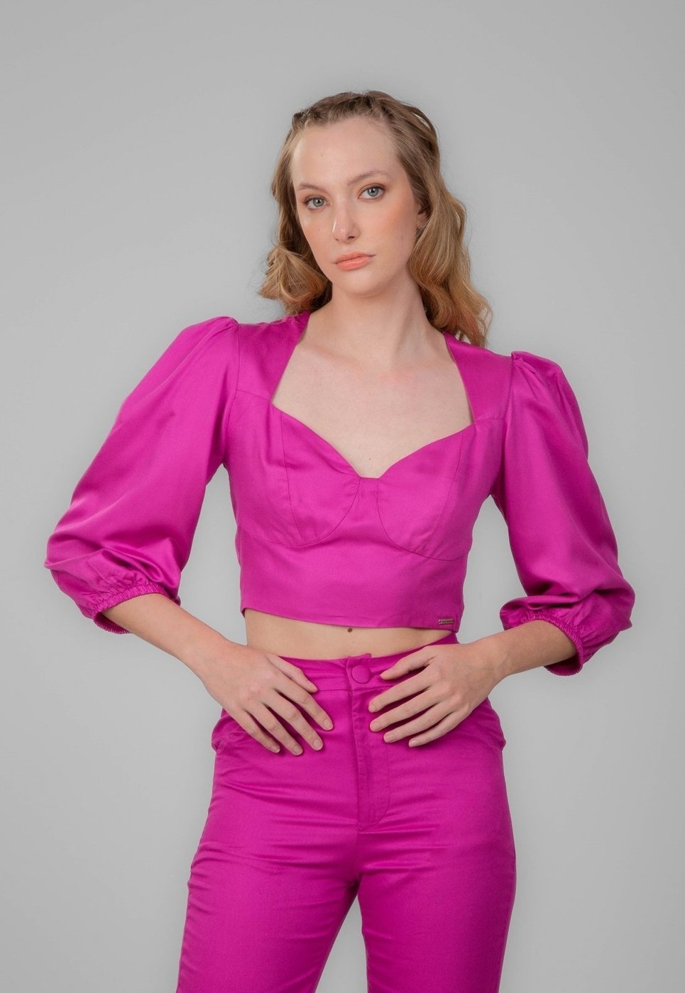 Imagem principal Blusa Cropped Traymon Manga 3/4 Bufante Fucsia rosa fucsia Traymon rosa fucsia