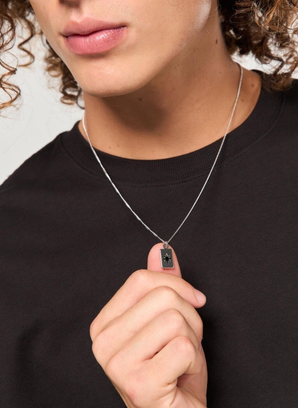 Imagem principal Colar Prateado Carta Estrela Youcom prata Youcom prata