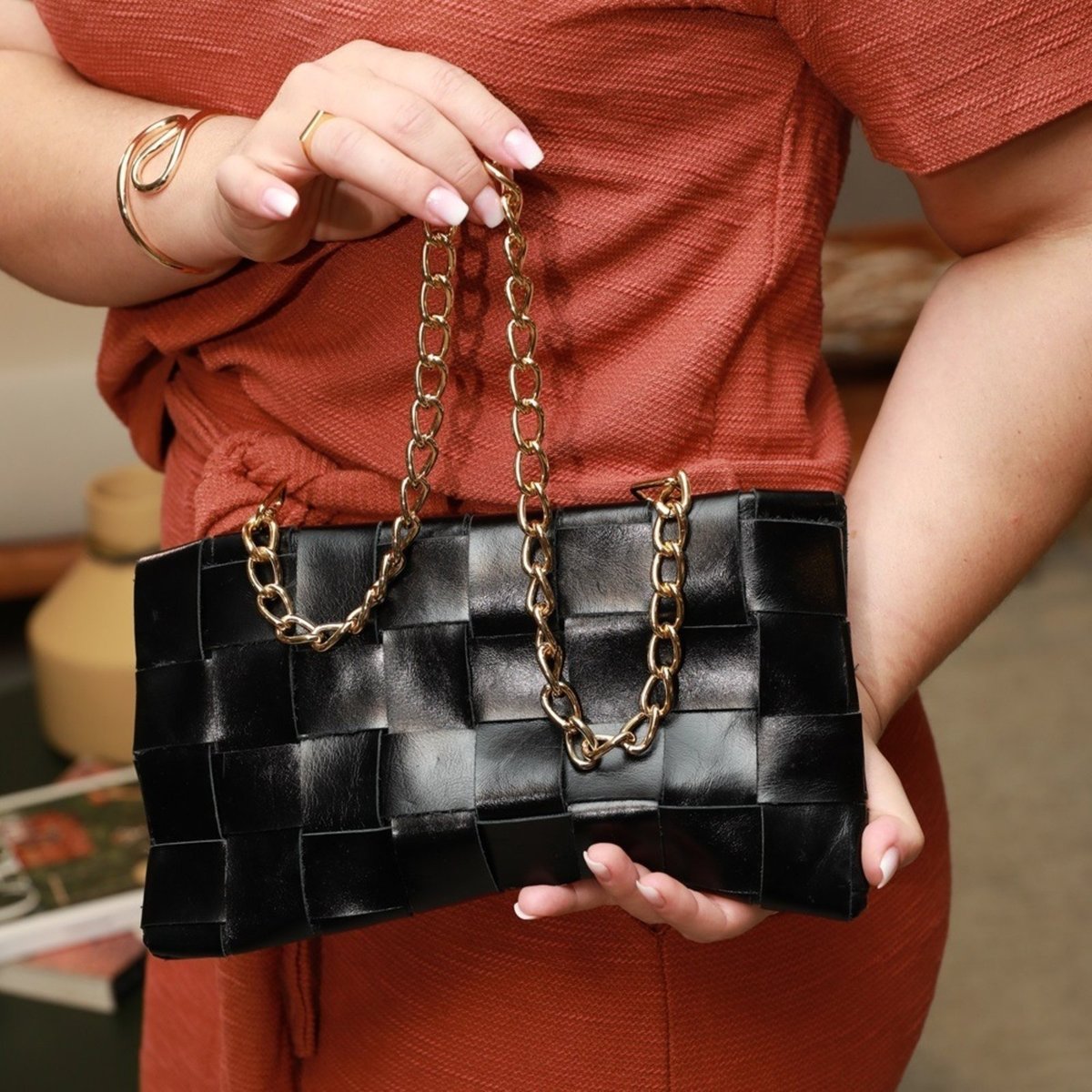 Bolsa Amo Calçados Aurora em Couro Preta