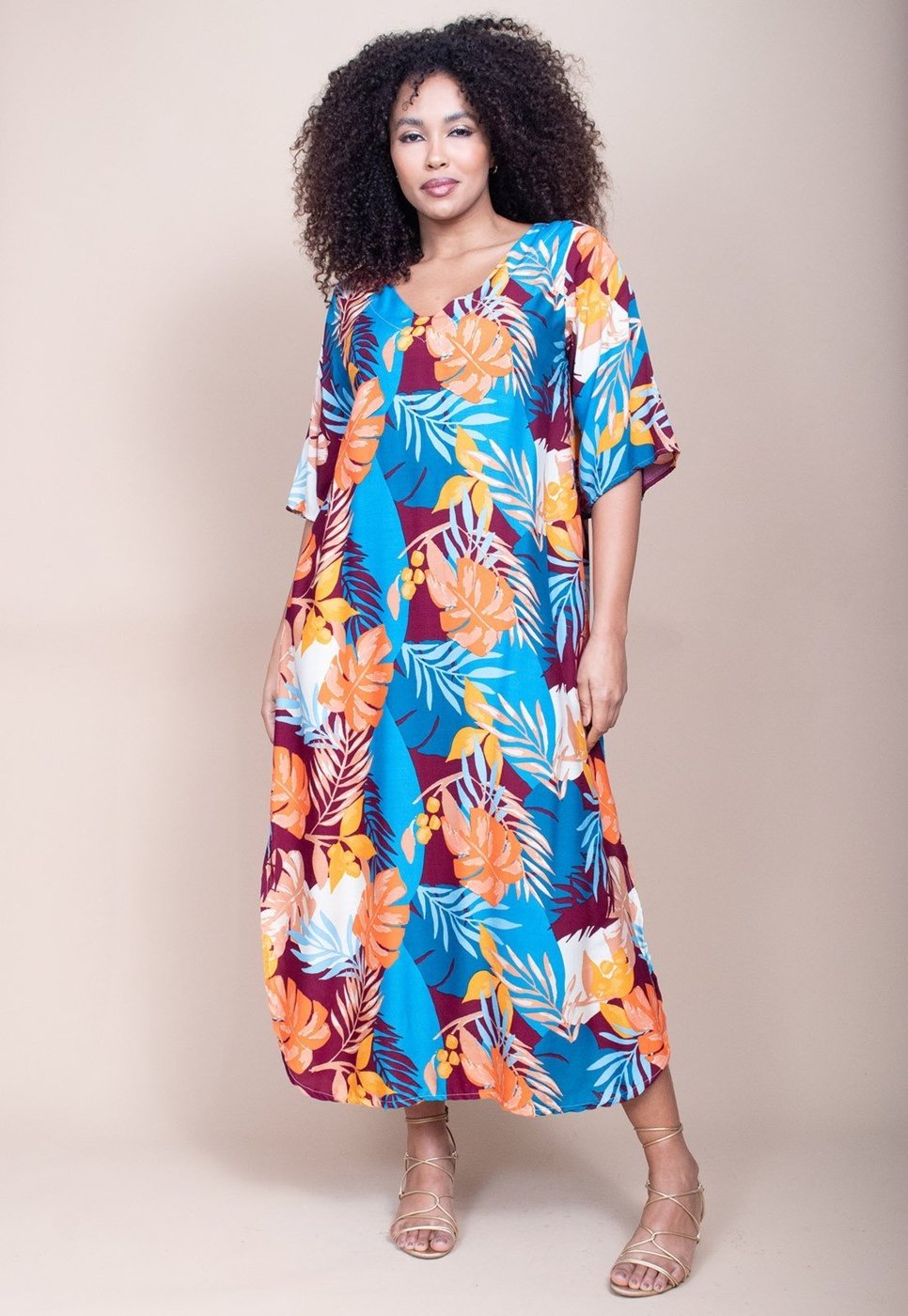 Vestido Cabanafree Midi Abapã Plano com Bolso Estampa Aurora Profunda