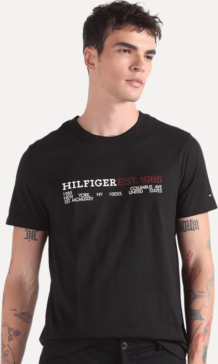 Imagem principal Camiseta Tommy Hilfiger Masculina Monotype 1985 Logo Preta preto Tommy Hilfiger preto