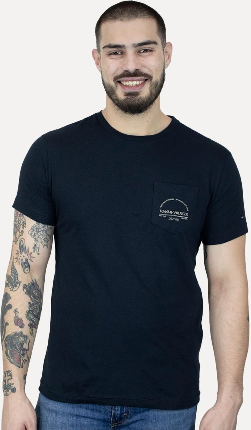 Imagem principal Camiseta Tommy Hilfiger Masculina Arch Pocket azul marinho Tommy Hilfiger azul marinho