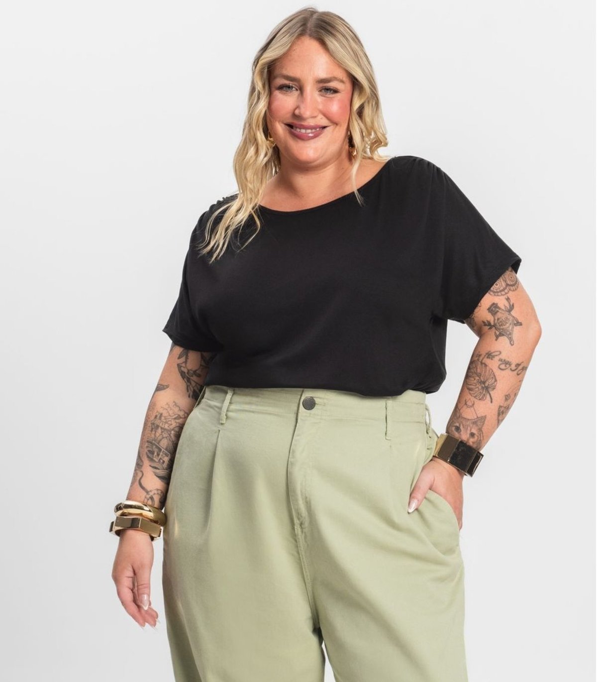 Imagem principal Blusa Lisa Plus Infinita Cor preto INFINITA COR preto