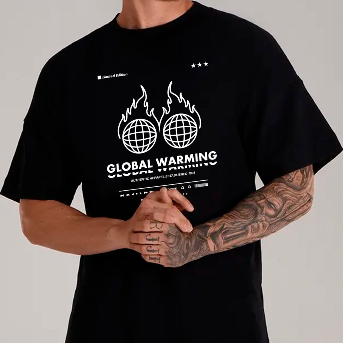 Imagem principal Camiseta Ousy Streetwear Global Warming Globos em Chamas Oversized Unissex preto ousy preto