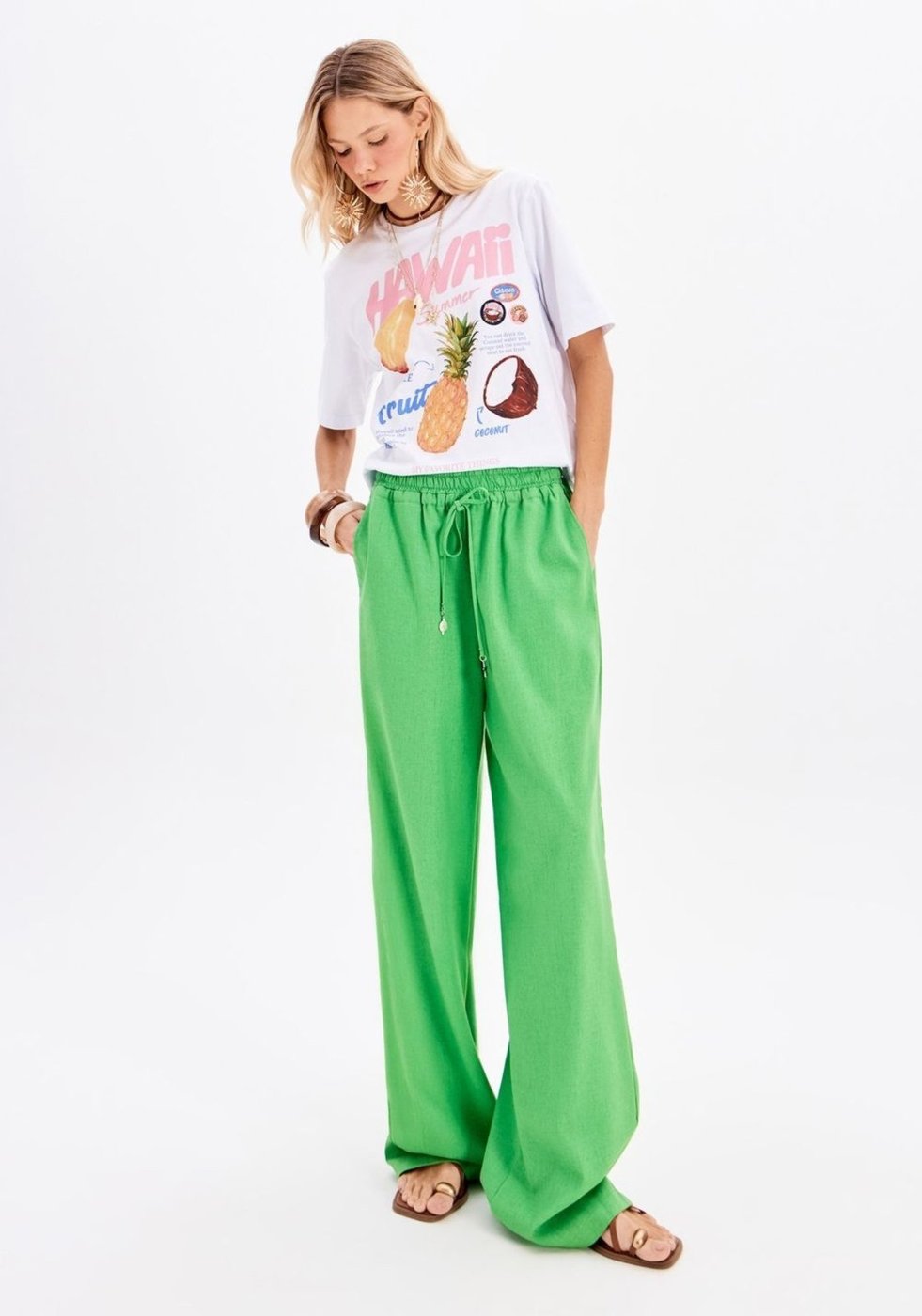 T-Shirt Oversized Com Aplicação