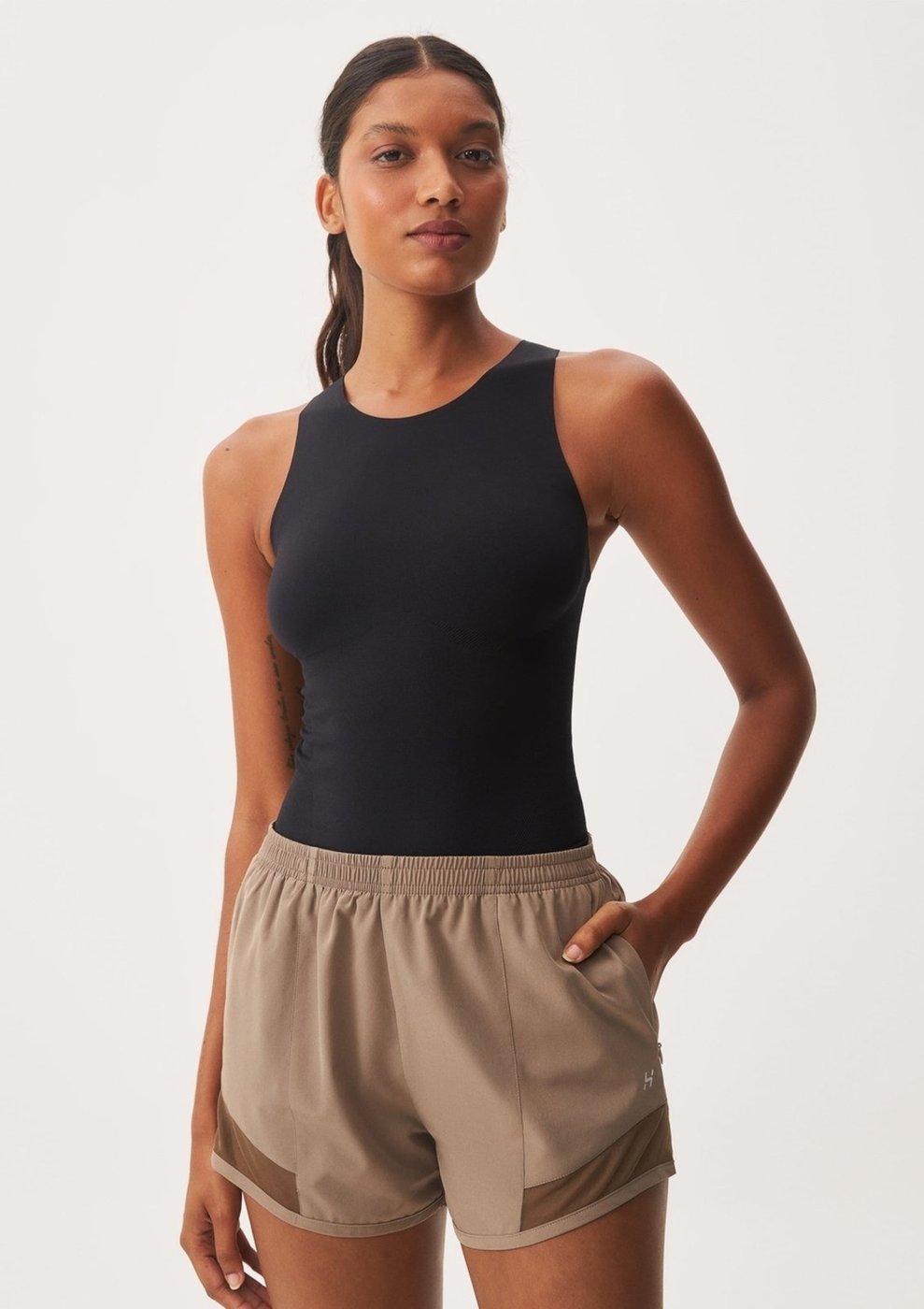 Imagem principal Regata Feminina Esportiva Sem Costura Hering HERING SPORTS preto HERING SPORTS preto