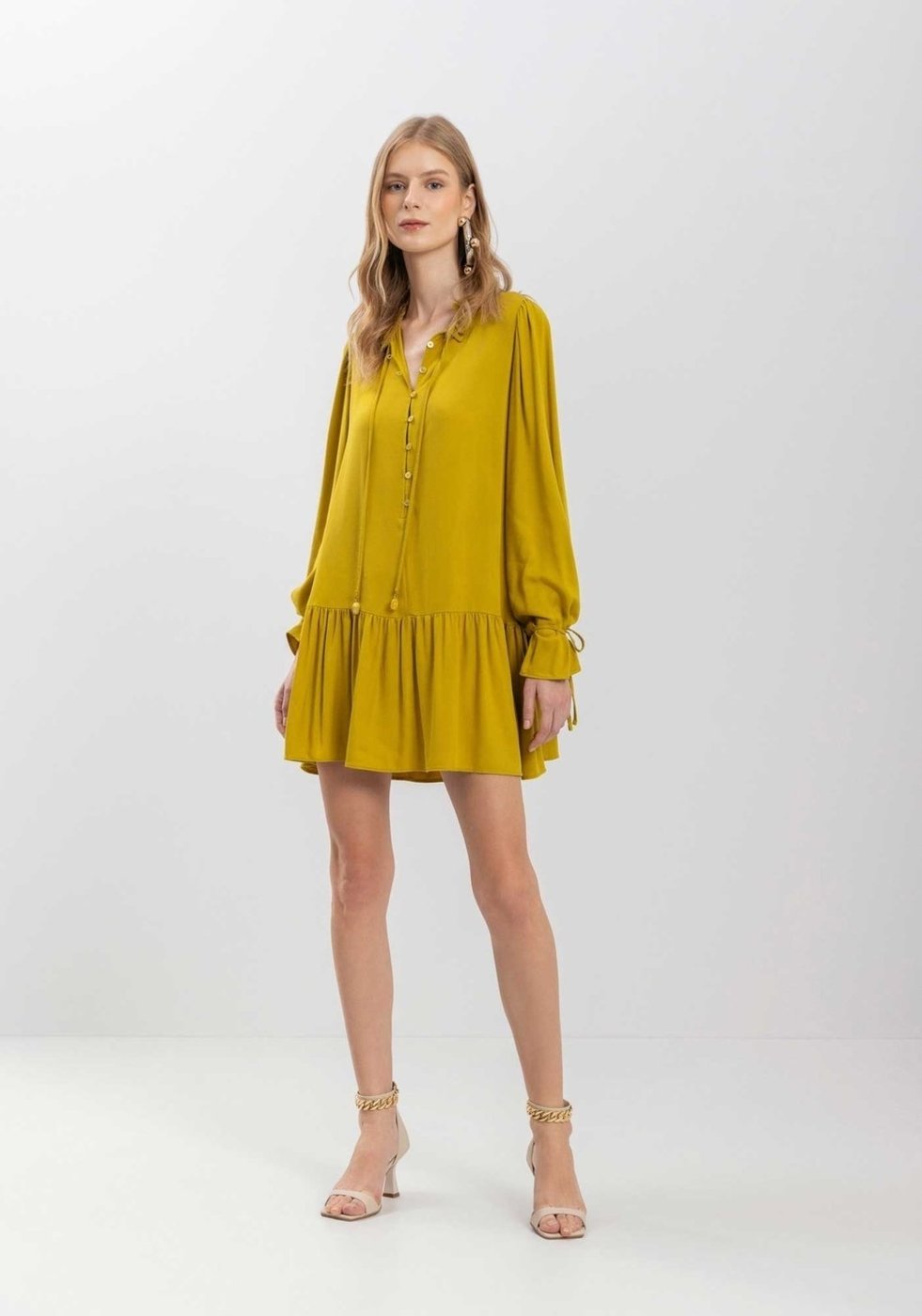 Vestido Curto De Manga Longa Com Babados E Amarrações