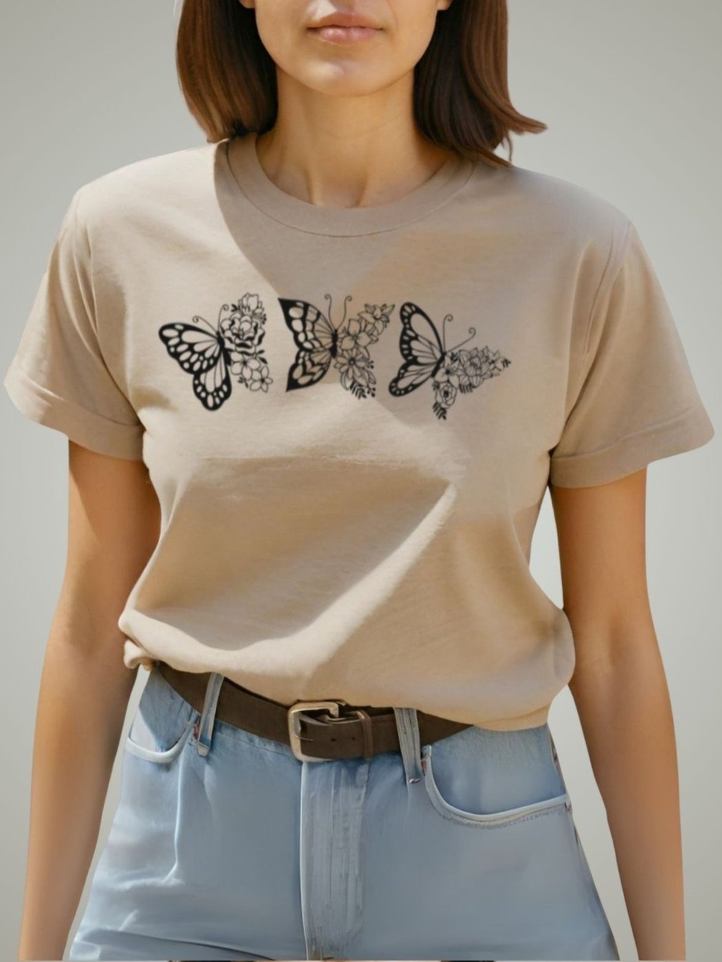 Imagem principal Camiseta Feminina T-shirt Plus Size GuGi Borboletas Blusinha Baby Look Camisa Caqui cáqui caqui Gugi cáqui caqui