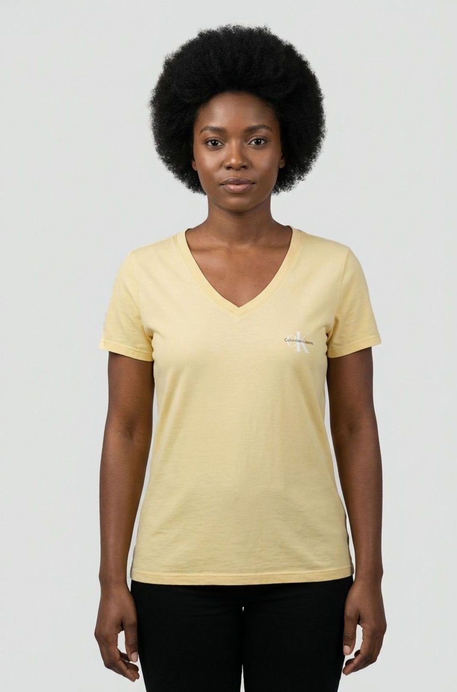 Imagem principal Camiseta Feminina Calvin Klein Jeans Decote V Reissue Amarela amarelo Calvin Klein Jeans amarelo