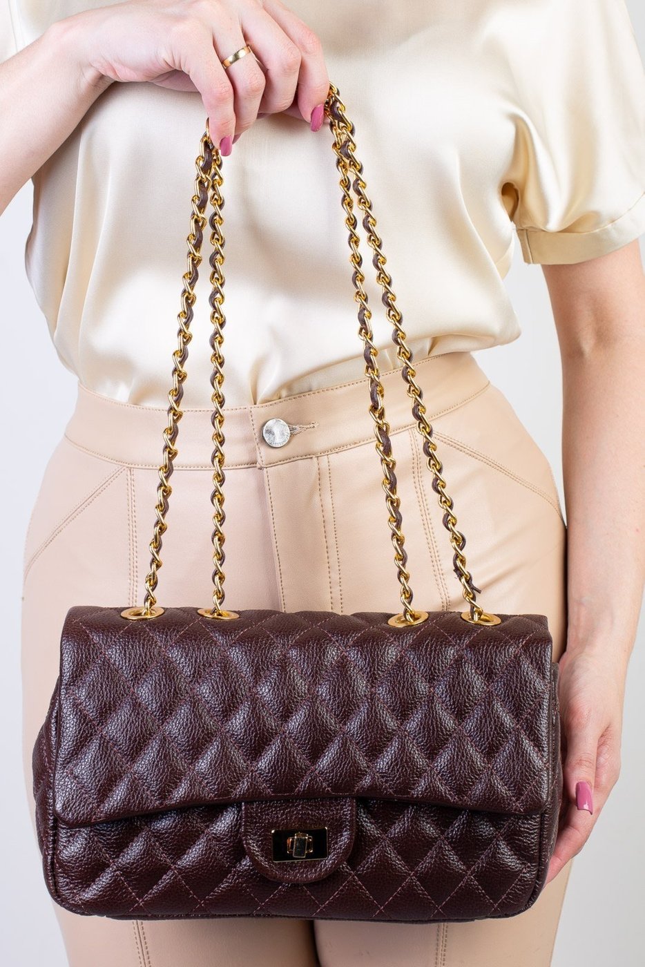 Bolsa Andrea Vinci De Couro Matelassê Quilted Penélope - Café