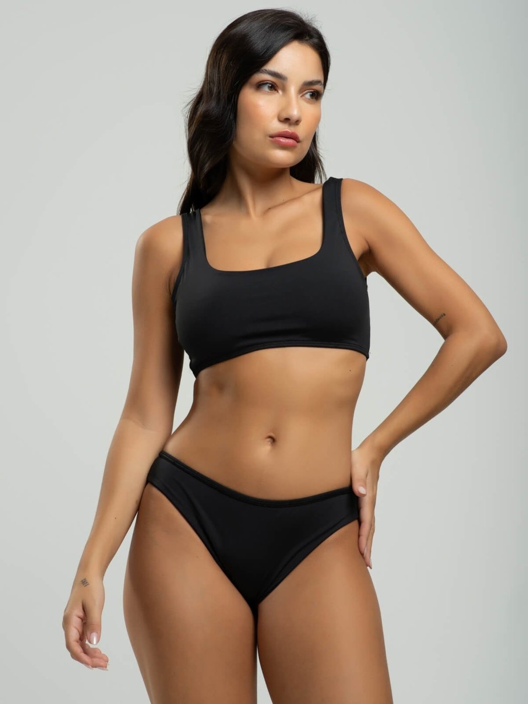 Imagem principal Biquini Regata Calcinha Comum Bojo Removivel Proteção Uv 50+ Vicbela preto Vicbela preto