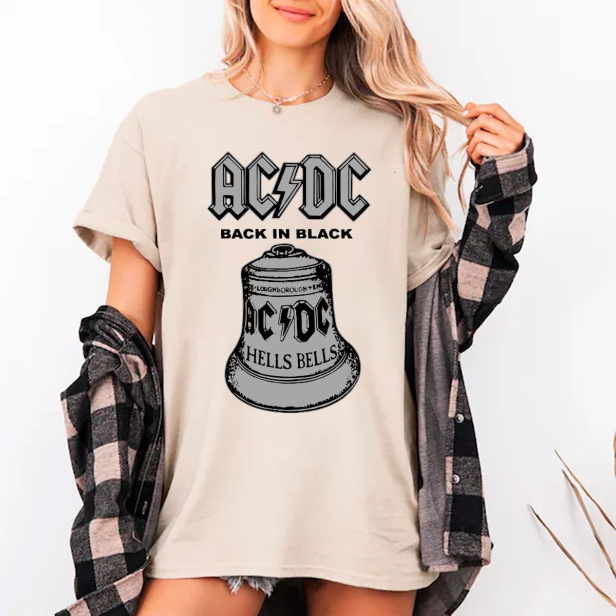 Imagem principal Camiseta Ousy Básica AC DC Hells Bells Estampa Clássica Unissex Off White off-white white ousy off-white white