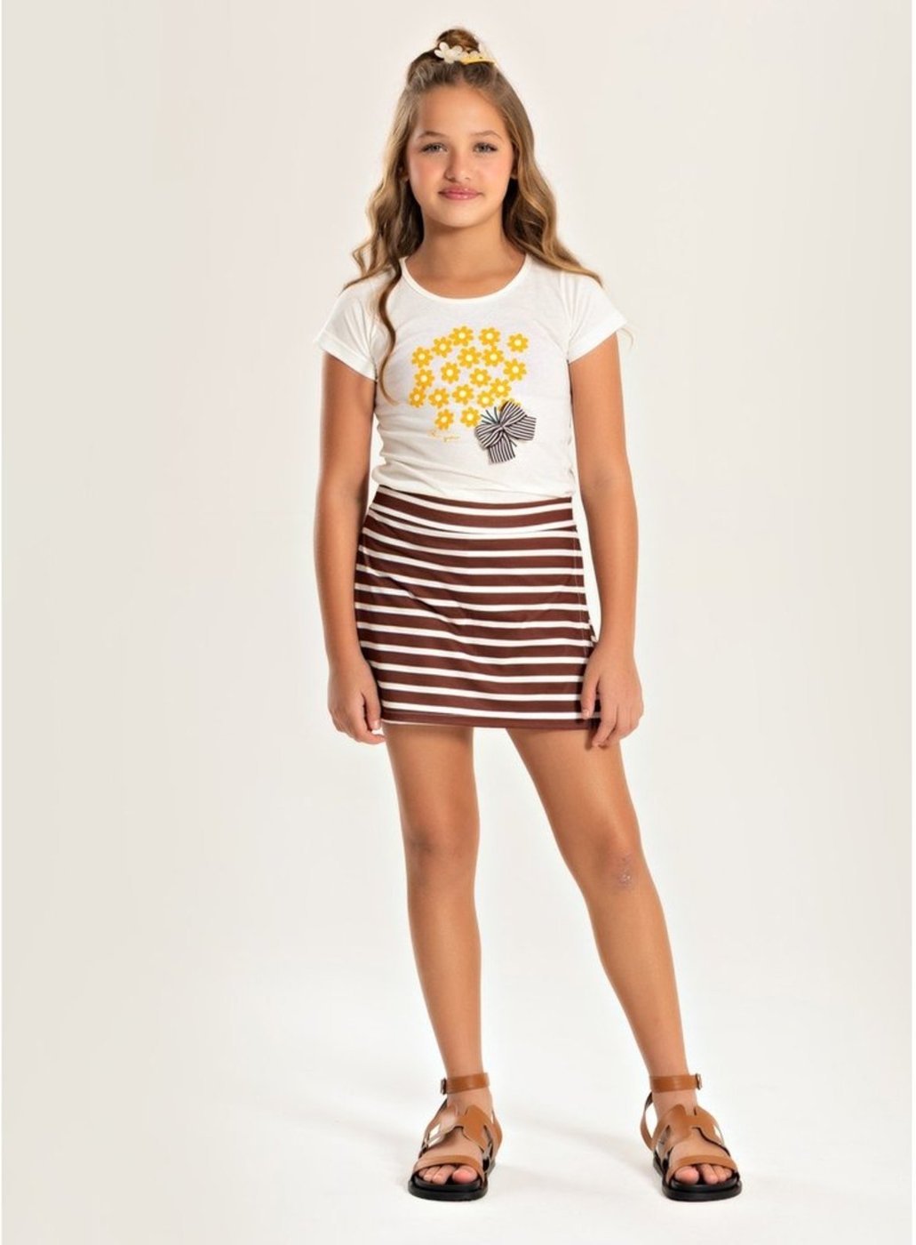 Imagem principal Infantil - Conjunto Verão Menina Natural Blusa Com Laço e Shorts Saia Flores e Listras Molekada bege natural Molekada bege natural
