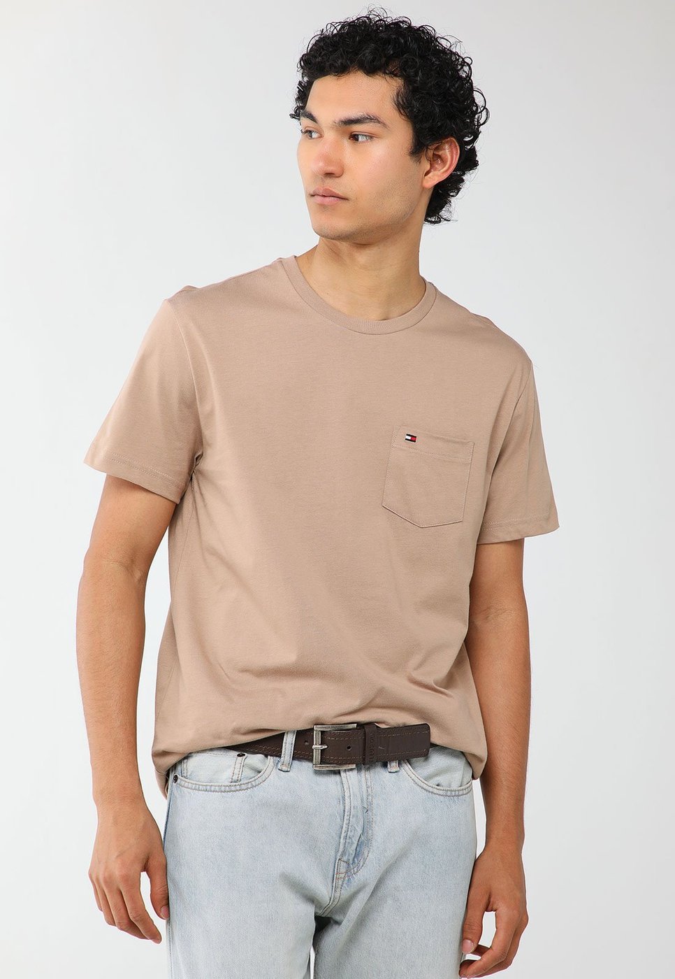 Imagem principal Camiseta Masculina Tommy Hilfiger Essential Bolso bege bege