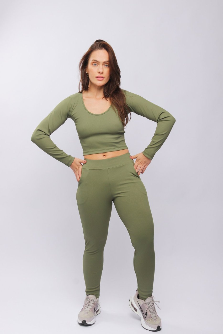 1423473 - Calça Canelada Est com Bolsos Musgo - Duna Casual