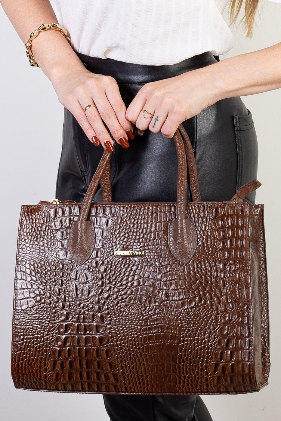 Bolsa Andrea Vinci De Couro Croco Estruturada Valéria - Whisky