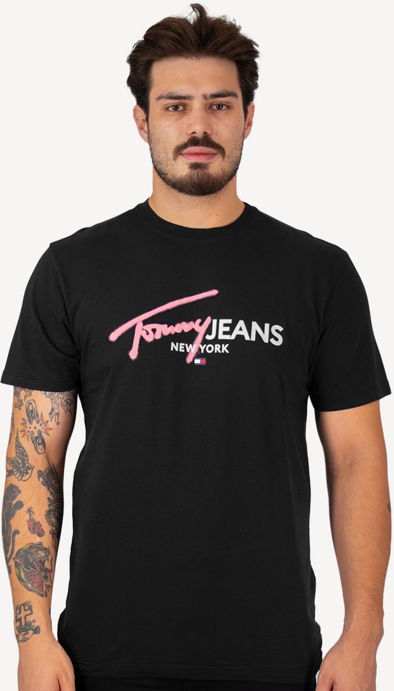 Imagem principal Camiseta Tommy Jeans Masculina Regular Spray Pop Logo Preta preto Tommy Jeans preto