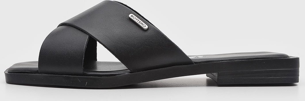 Rasteira Feminina Bottero Tiras Cruzadas Preta