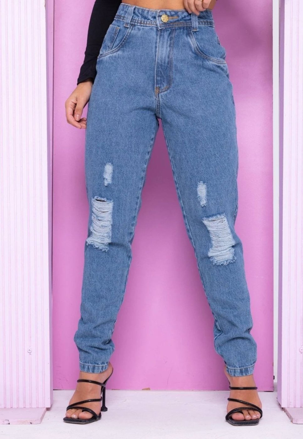 Imagem principal Calça Jeans Feminina Mom CCW Cintura Alta com Detalhes Destroyed e Rasgos Modernos CCW CENTRAL CAPITAL WEAR azul CCW CENTRAL CAPITAL WEAR azul