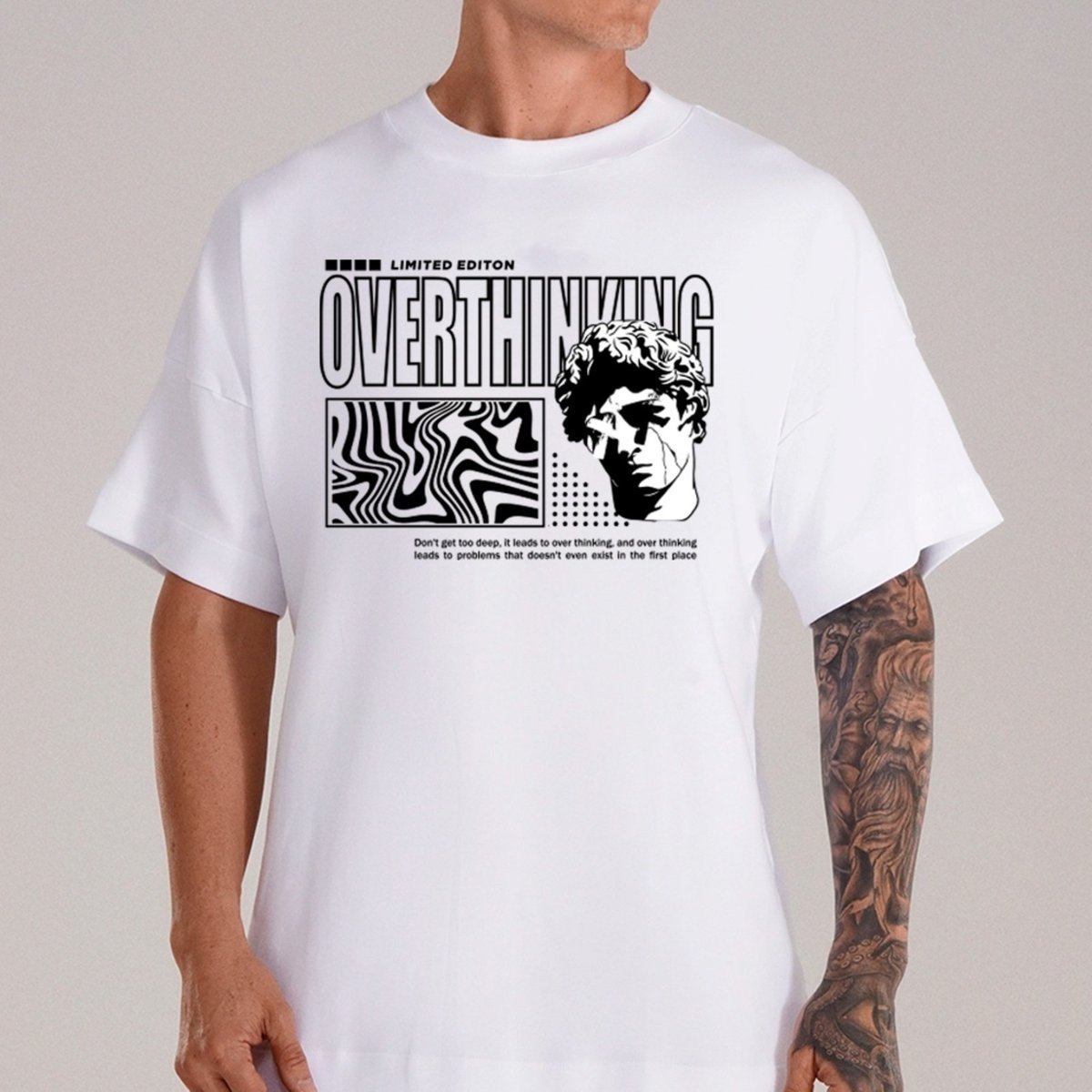 Imagem principal Camiseta Ousy Overthinking Edição Limitada Oversized Unissex preto ousy preto