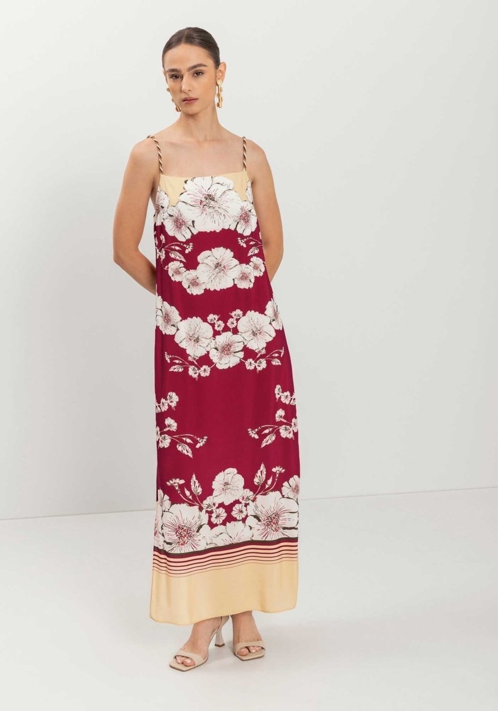 Vestido Estampado De Alças Com Fenda Lateral E Decote Reto