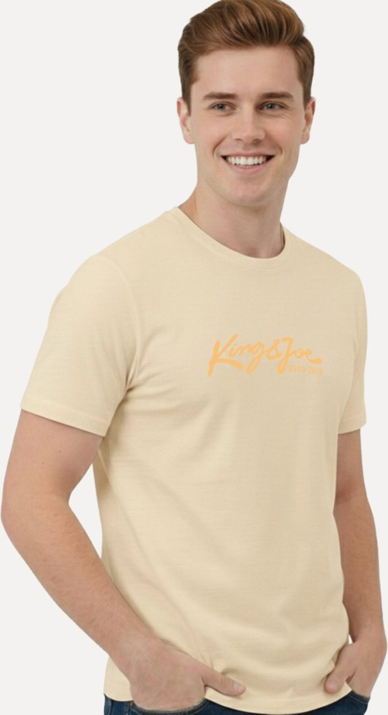 Camiseta King & Joe Masculina Signature Logomania Estd 2013 Areia
