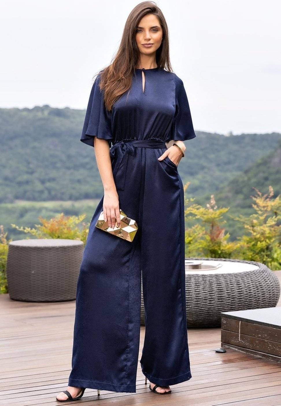 Macacão Em Crepe Plano Aveludado Marinho