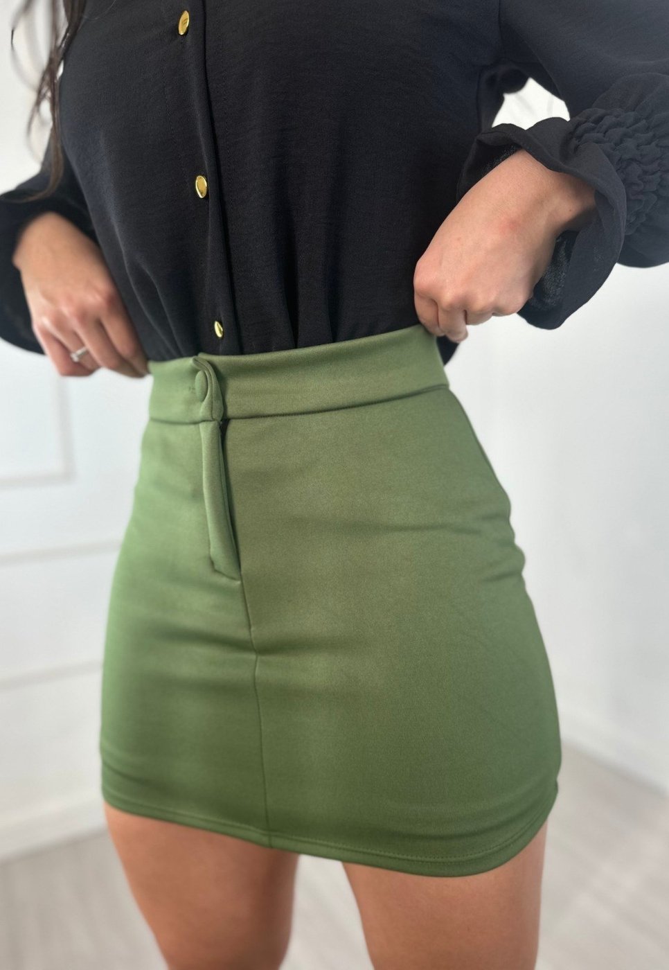 Short Saia Curto Poliéster Leona