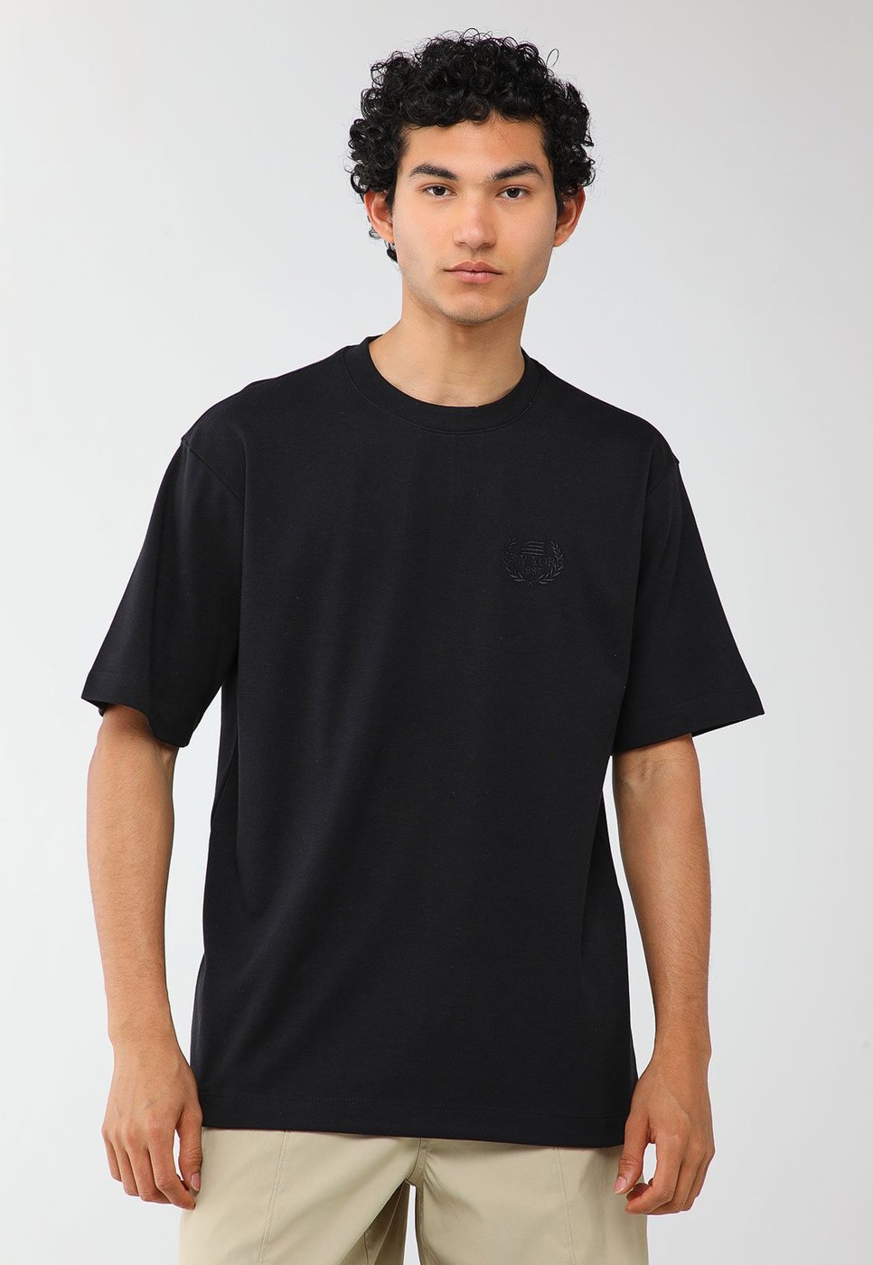 Imagem principal Camiseta Masculina Aeropostale Bordado New York 1987 Preta preto Aeropostale preto