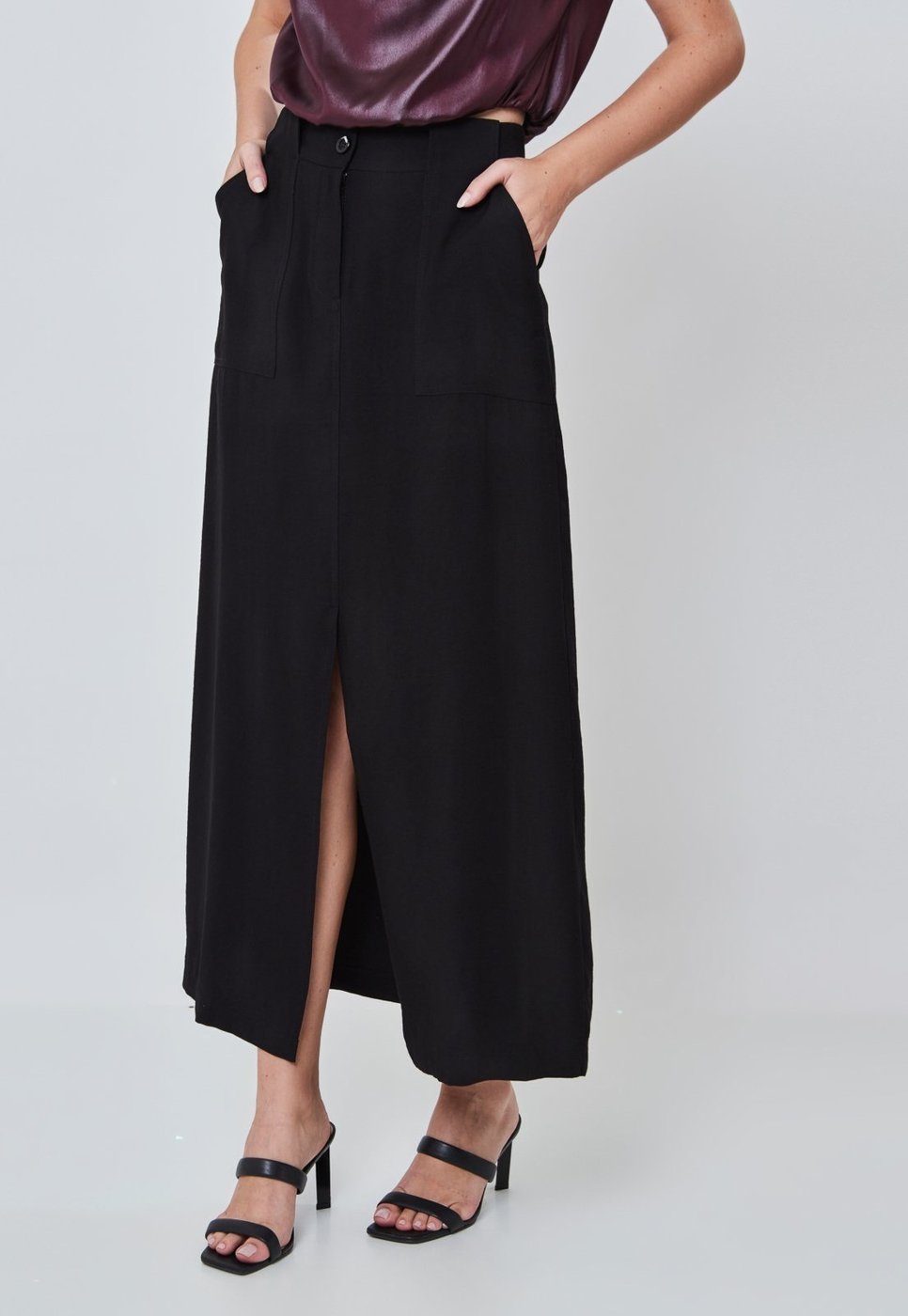 Imagem principal Saia Longa com Fenda e Bolso Utilitario Miss Joy 7842 preto preto