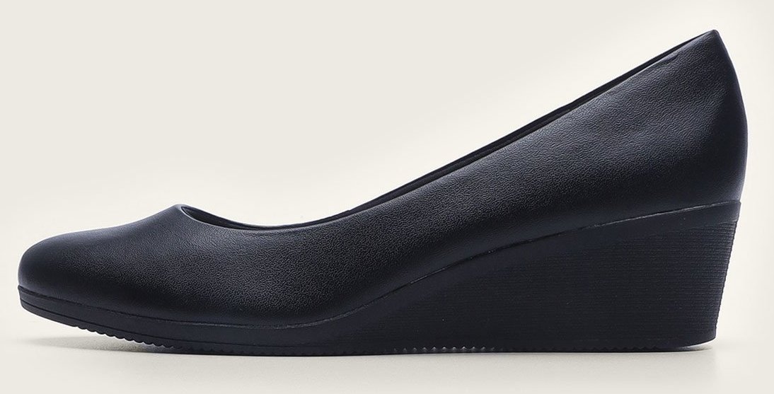 Sandália Anabela Usaflex Lisa Preta