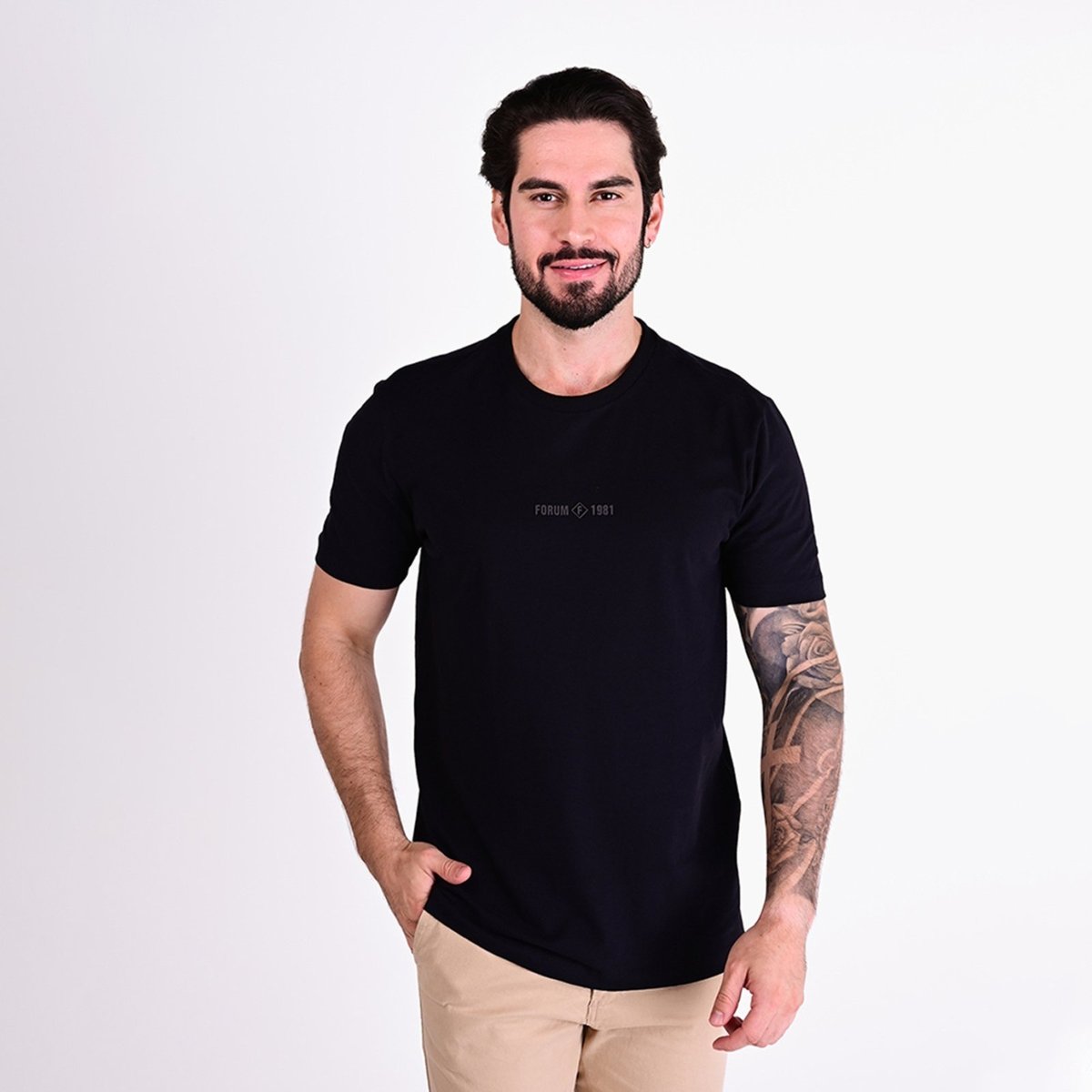 Imagem principal Camiseta Forum Logo 1981 Preta preto Forum preto