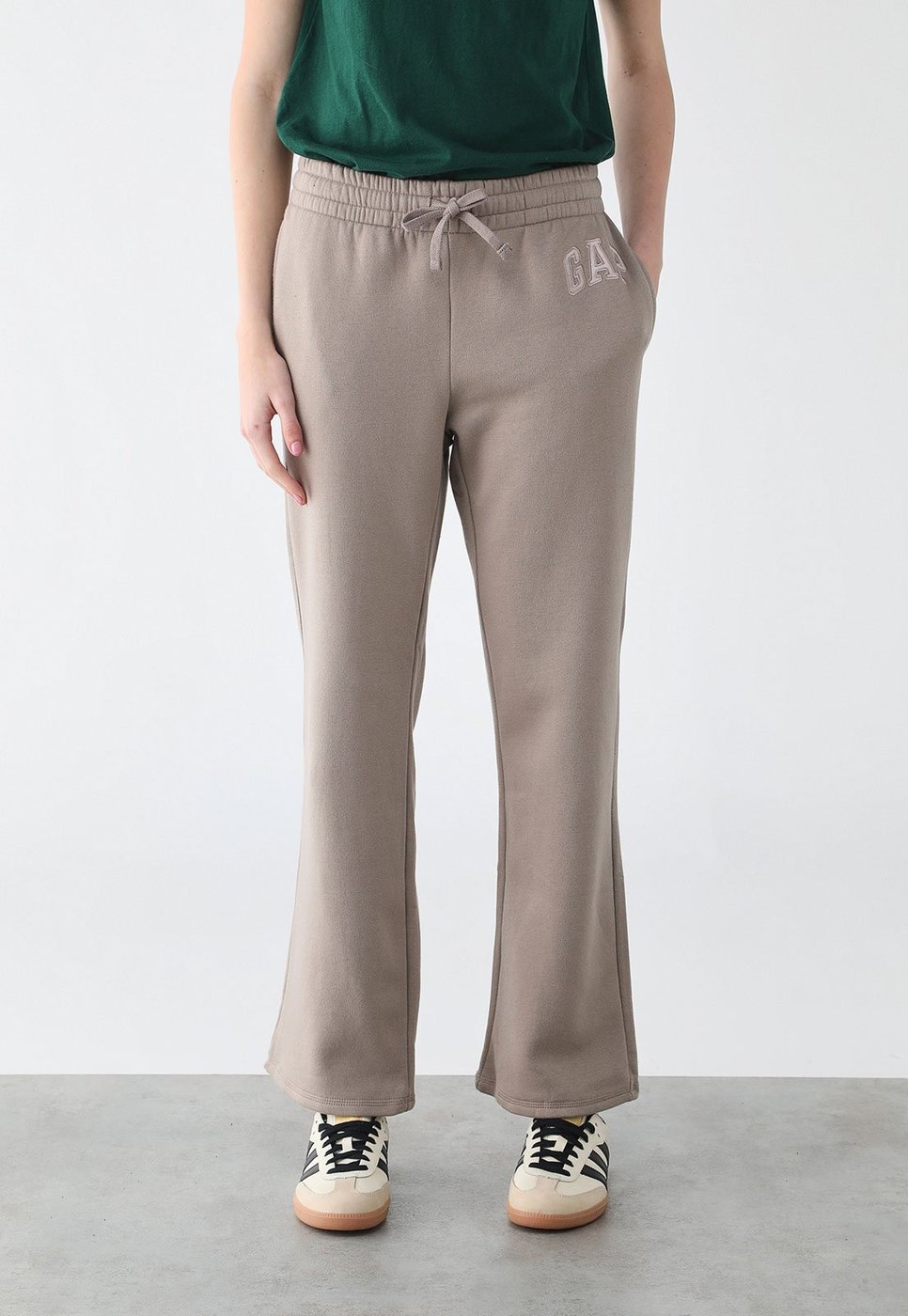 Calça Feminina GAP Reta Cós Elástico