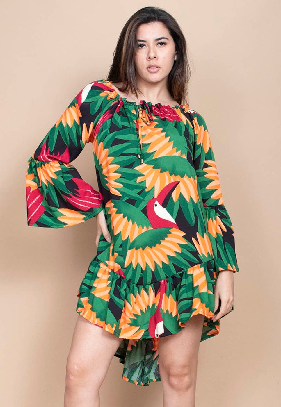 Vestido Curto Cabanafree Viscose Com Babados Estampa Festa dos Tucanos