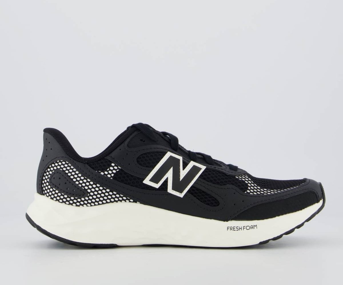 Tênis New Balance Fresh Foam Arishi V4 e Branco