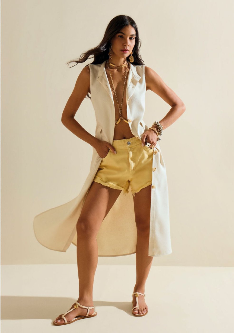 Shorts Morena Rosa Amplo Média Amarelo