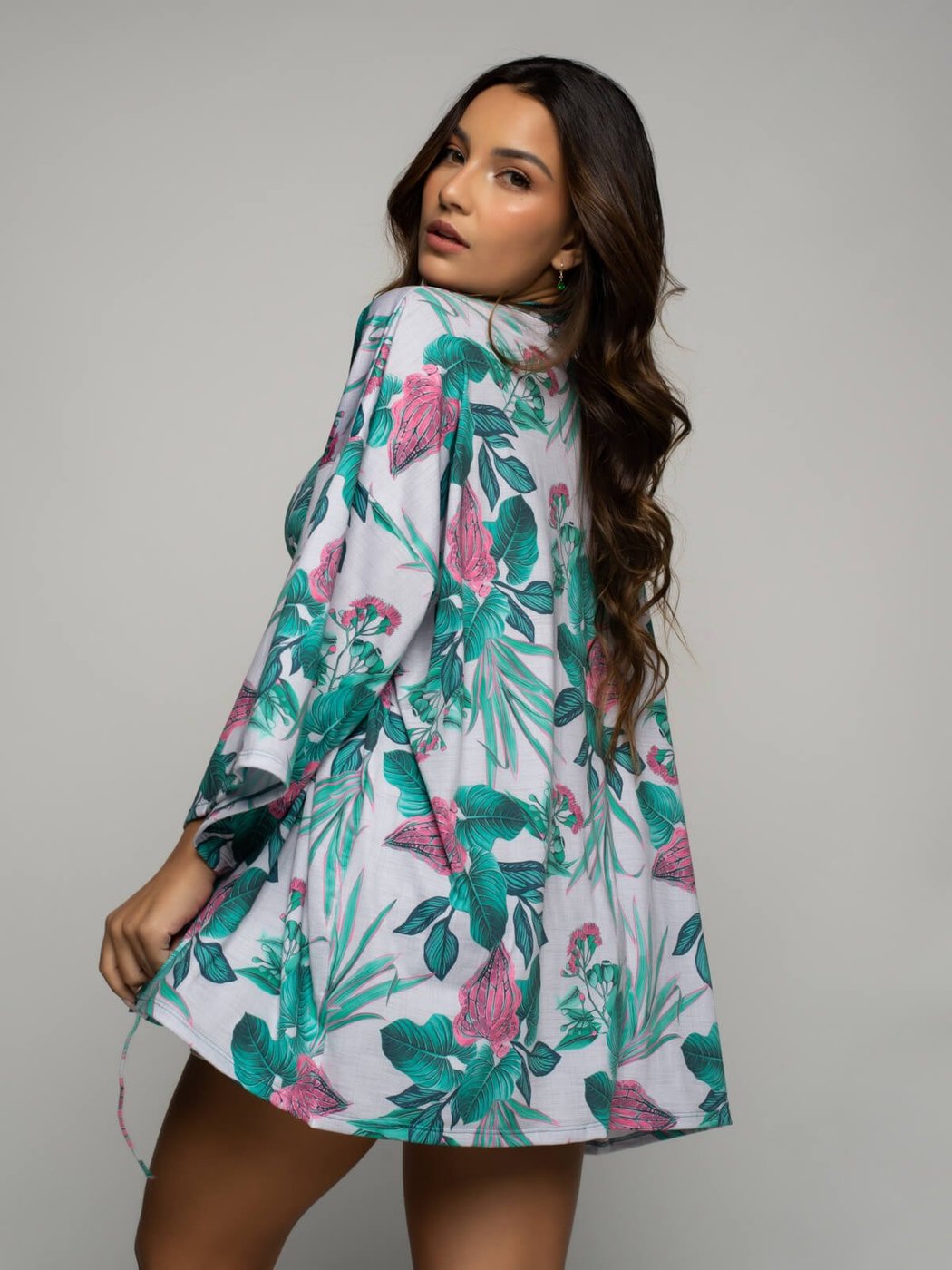 Imagem principal Saida de Praia Kimono Vicbela Curto Estampado Manga Longa Camisão De Amarrar Proteção UV Verde estampado verde Vicbela estampado verde