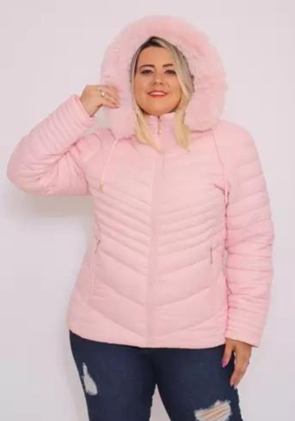 Jaqueta Plus Size para Inverno Bobojaco Nylon Capuz Removível