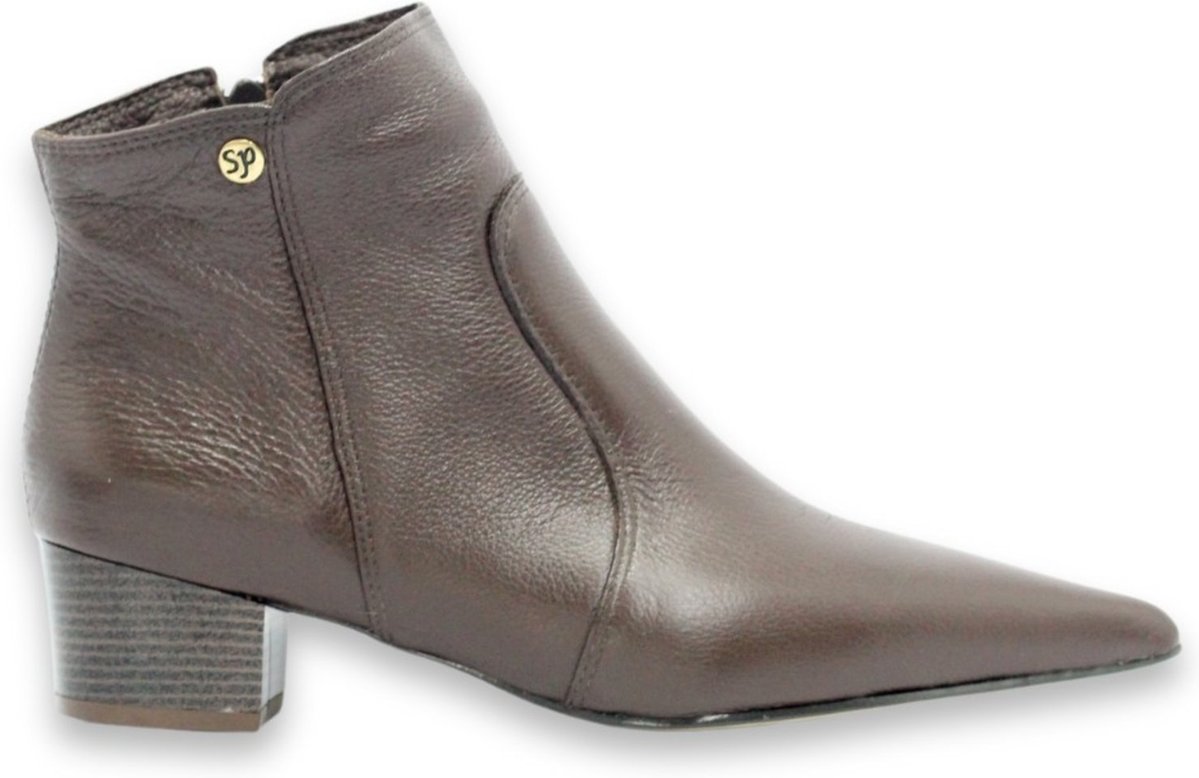 Imagem principal Bota Feminina em Lã Sintética Bico Fino Cano Curto Couro Salto 4 CM Spinelli café Spinelli café